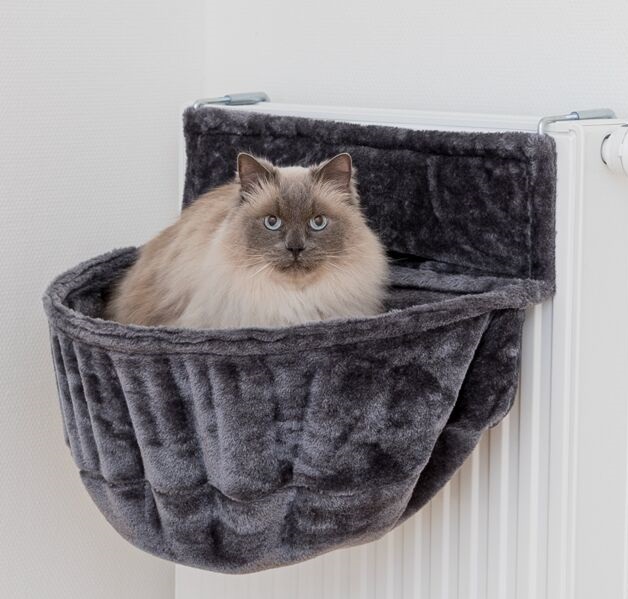 XXL легло за радиатор 55 × 15 × 36см.